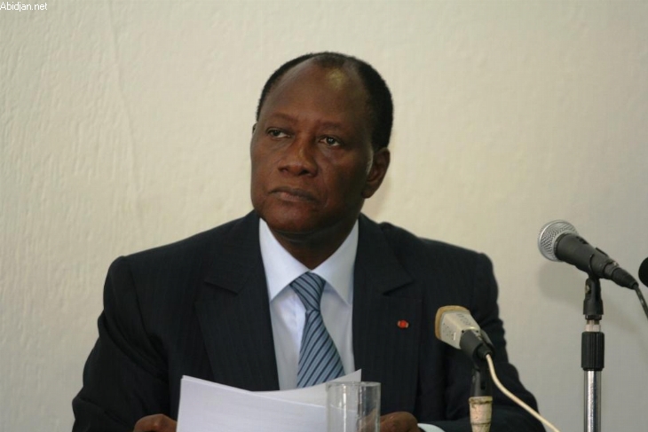 Campagne du candidat du RDR à Bouaké  - Les partisans de Ouattara déchirent les posters de Gbagbo